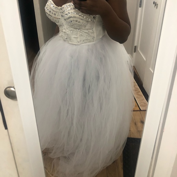 Extravagant long white Princess 👸 Tutu skirt - Picture 5 of 7